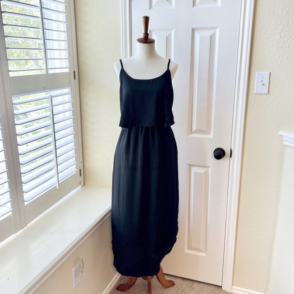 Vidarton Black Spaghetti Strap Midi Dress